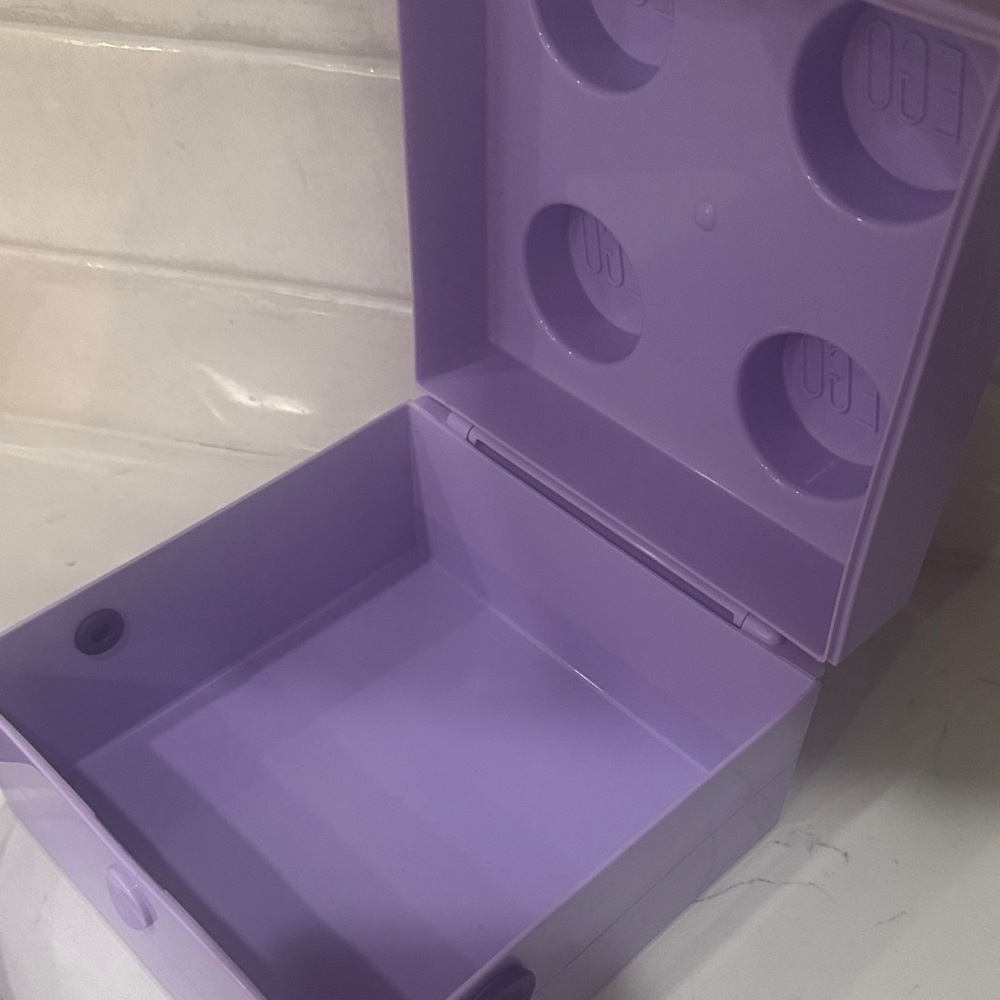 LEGO Lavender Carry Box - Picture 4 of 8